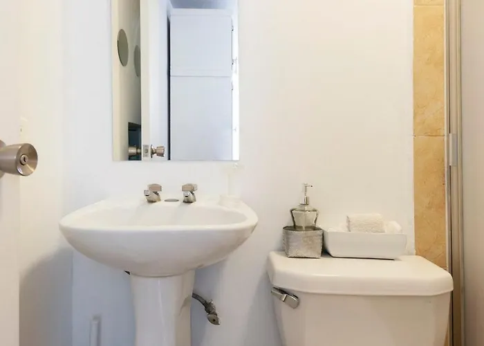 Fancy In Heart Of Polanco// 6 Guest Apartment Mexico City