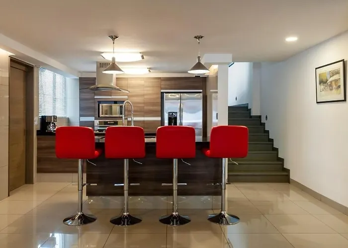 Fancy In Heart Of Polanco// 6 Guest Apartment