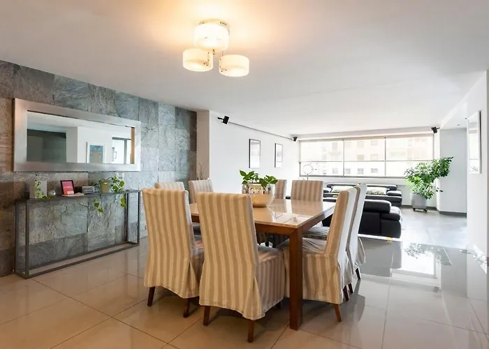 Fancy In Heart Of Polanco// 6 Guest *