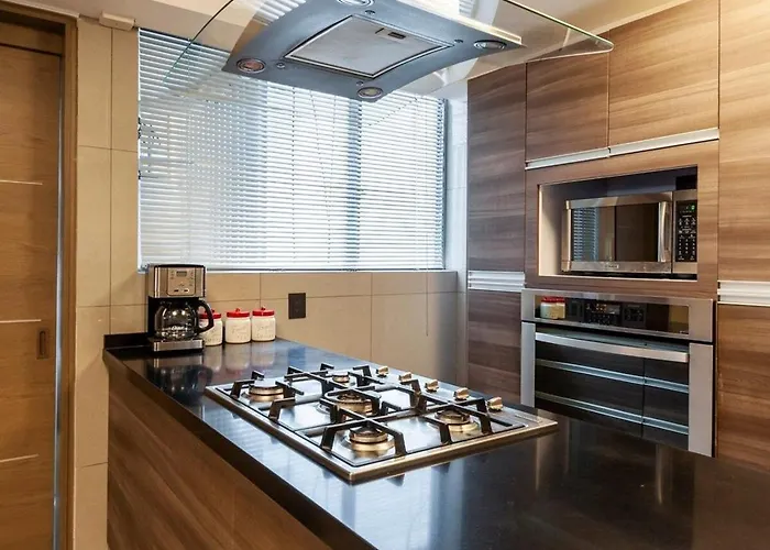 Fancy In Heart Of Polanco// 6 Guest *